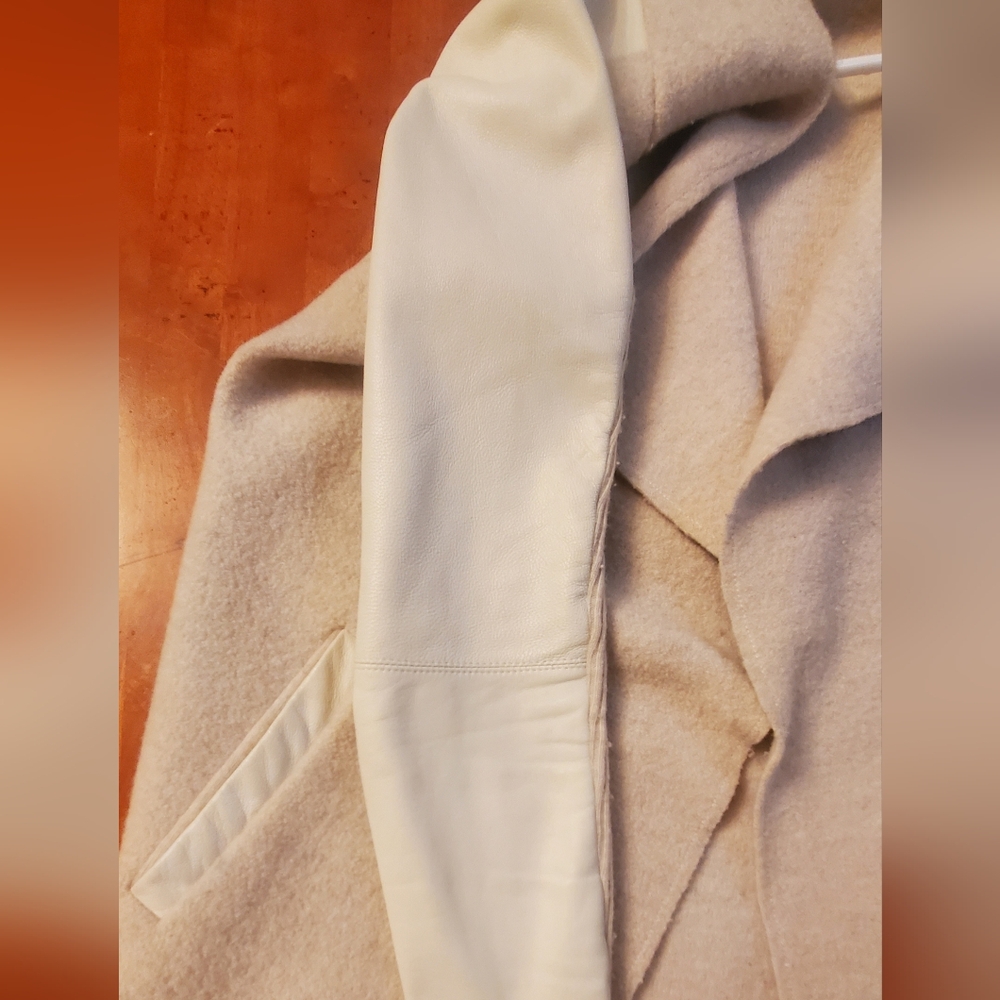 Ted Baker Hazie Boiled Wool Wrap Leather Trim - Picture 8 of 16